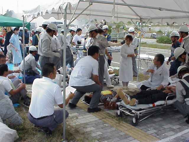 2001年尾道市医師会救急蘇生委員会大規模演習、3病院、消防の集中演習（市内平原地区）